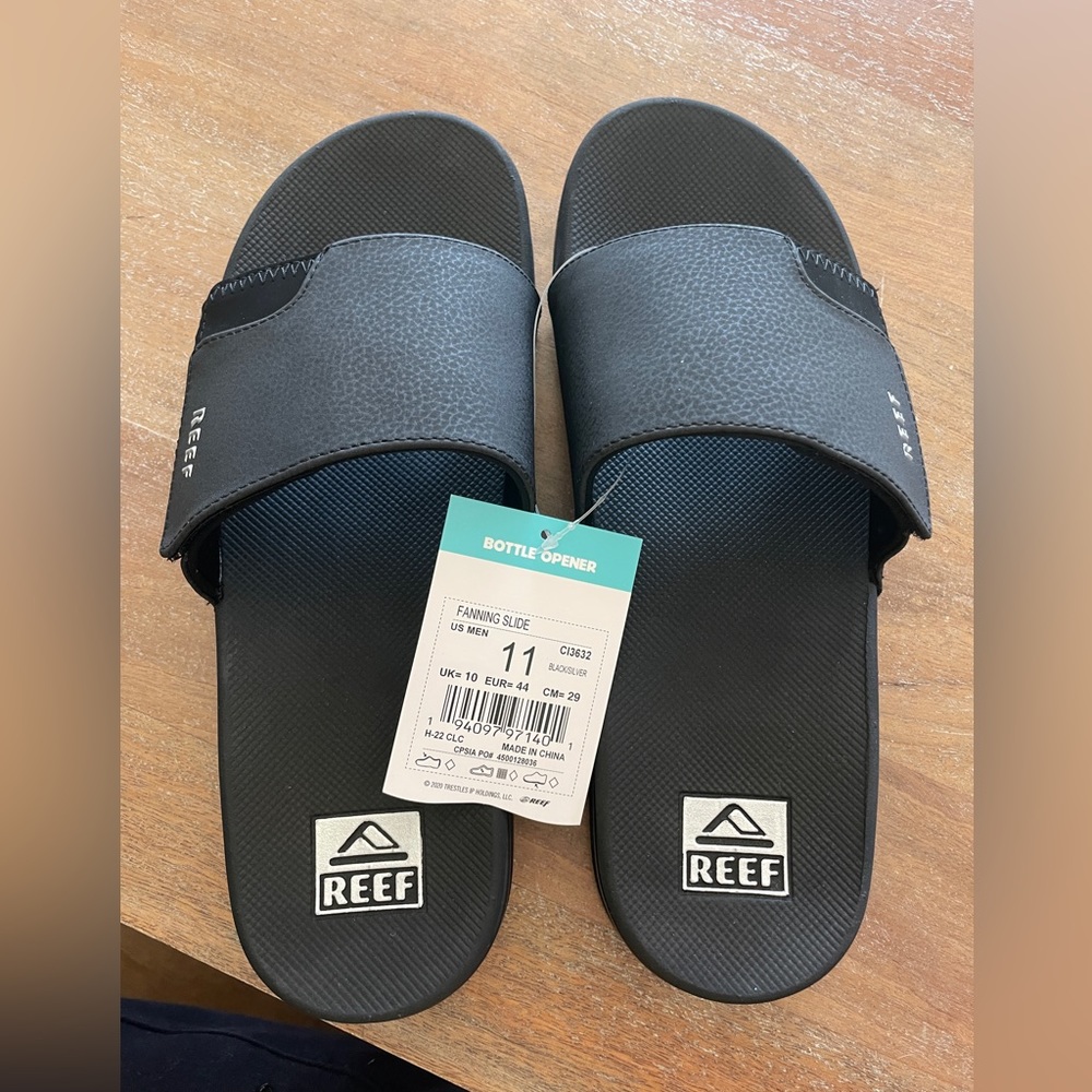 Reef fanning slide sandals BRAND NEW